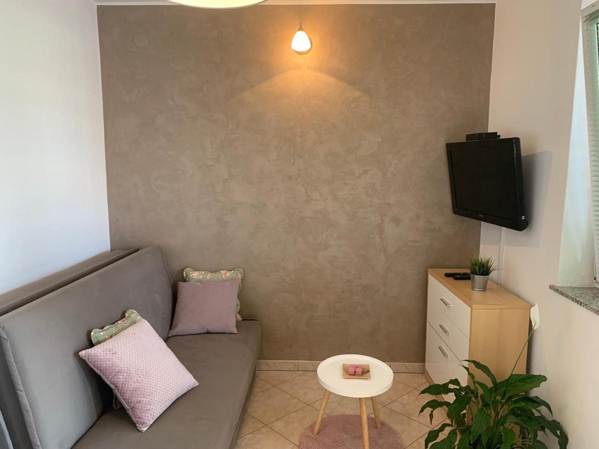 Villa Ulika - 3 Apt For 4 Persons PUY Exterior foto