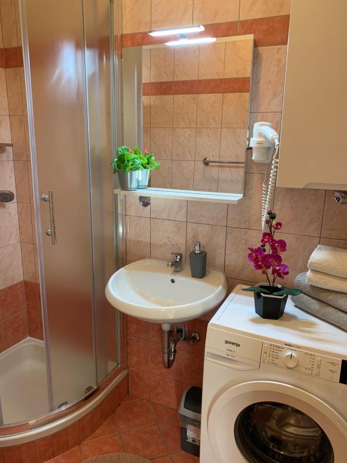 Villa Ulika - 3 Apt For 4 Persons PUY Exterior foto