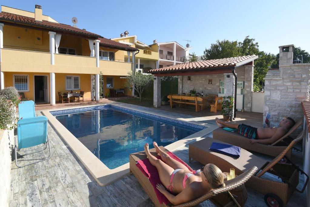 Villa Ulika - 3 Apt For 4 Persons PUY Exterior foto