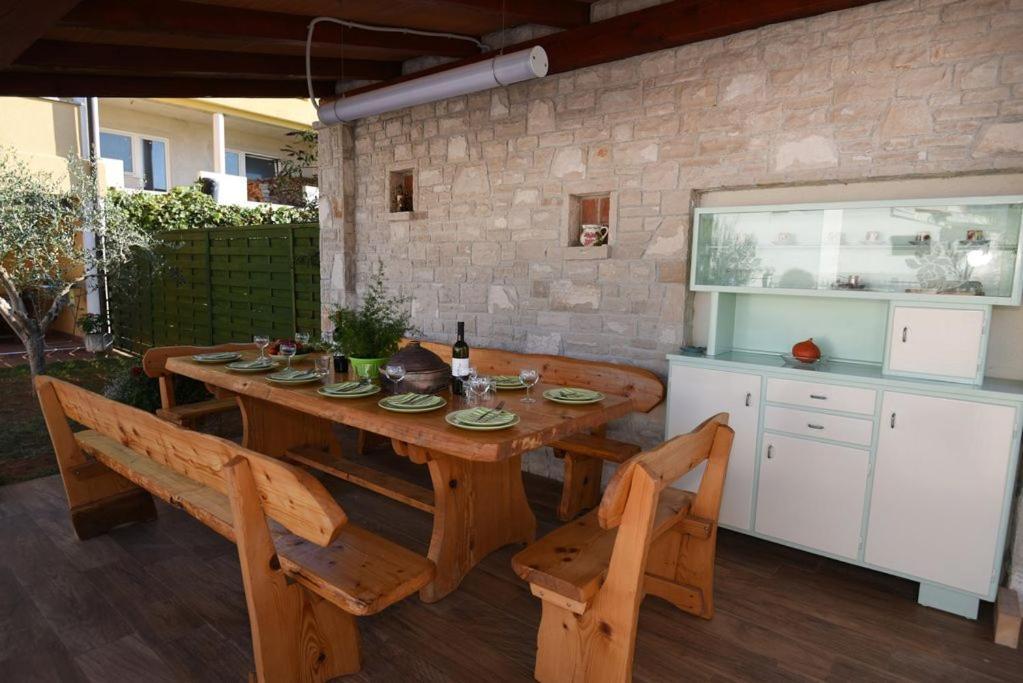 Villa Ulika - 3 Apt For 4 Persons PUY Exterior foto