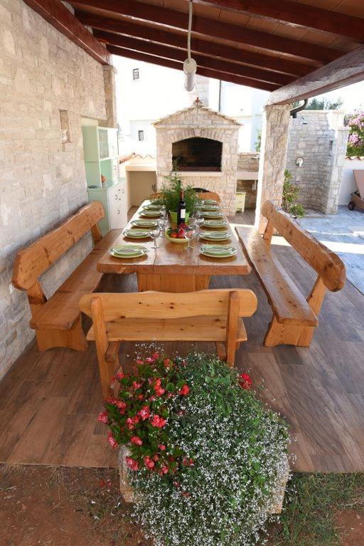 Villa Ulika - 3 Apt For 4 Persons PUY Exterior foto